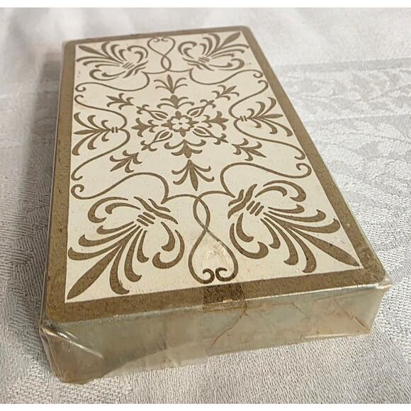 Vtg. Plastic Coated High Quality Playing Cards Golden Edge Never Opened In Pkg. - Picture 3 of 3